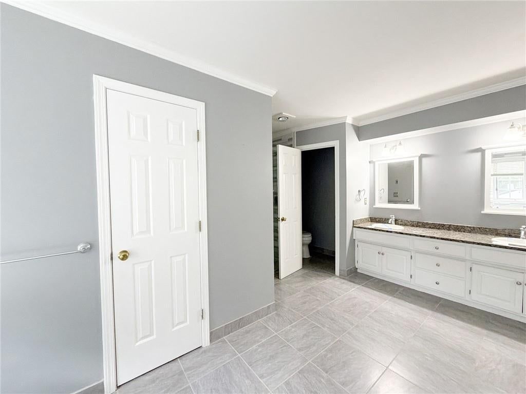 Private toilet room at 6836 Glenwood Street, Overland Park, KS 66204