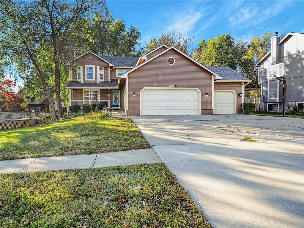 623 Meadowlark Road, Lansing, KS 66043