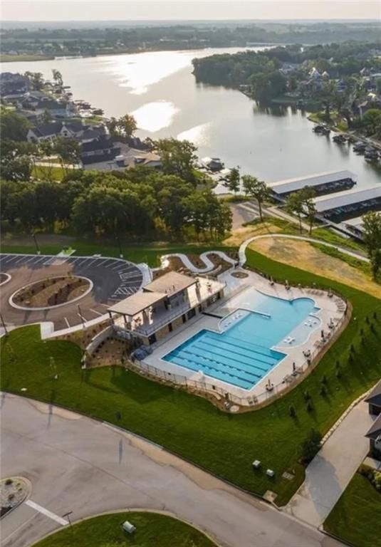 Photo 58 of 65 - 540 South Shore Drive, Lake Winnebago, MO 64034