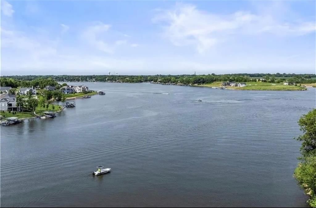 Photo 62 of 65 - 540 South Shore Drive, Lake Winnebago, MO 64034