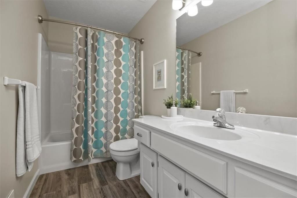 Photo 23 of 30 - 2104 NW Hidden Pointe Court, Blue Springs, MO 64015