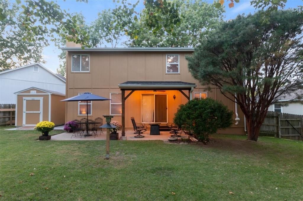 Photo 27 of 30 - 2104 NW Hidden Pointe Court, Blue Springs, MO 64015