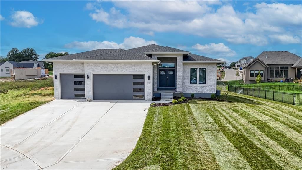 6010 Apache Drive, Shawnee, KS