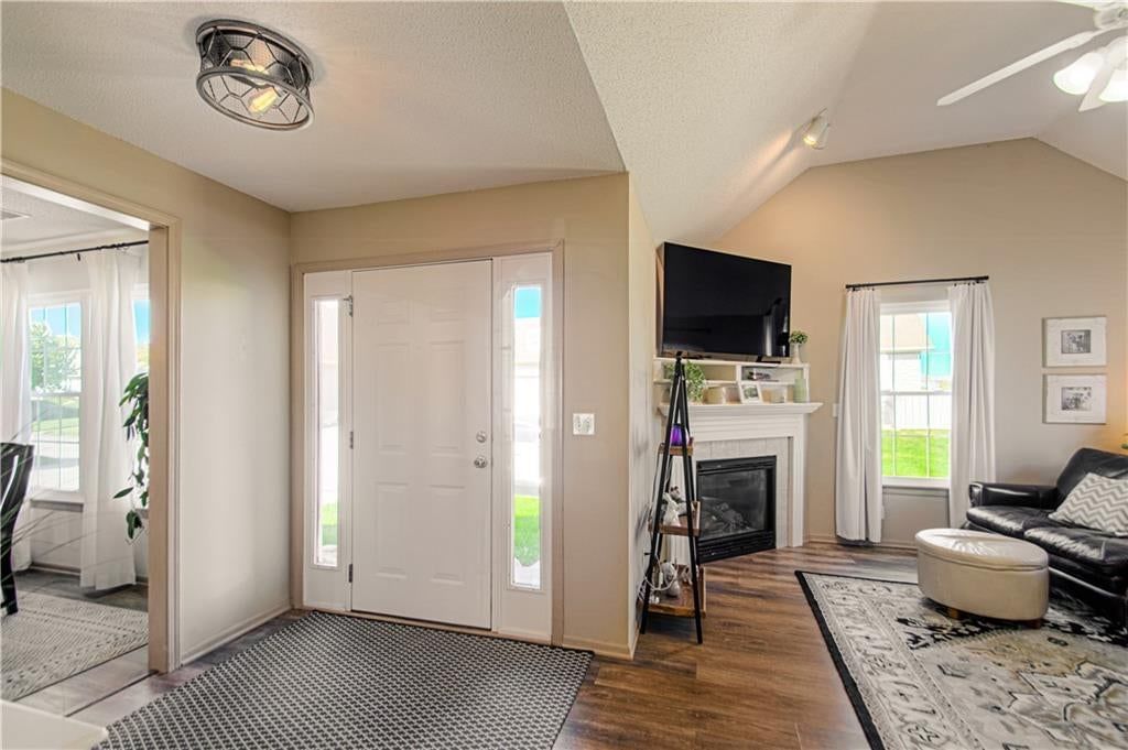 9807 N Potter Avenue, Kansas City, MO: listing photo 3