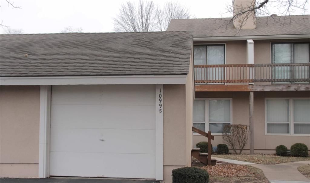 10995 Rosehill Road, Overland Park, KS 66210