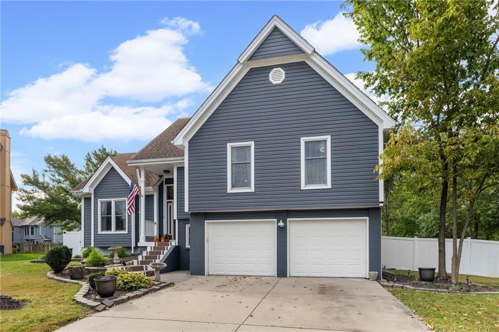 7633 N Rhode Avenue, Kansas City, MO: listing photo 2