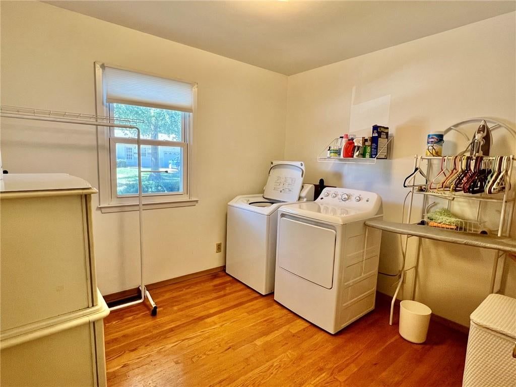 Photo 13 of 22 - 3913 S Spring Street, Independence, MO 64055