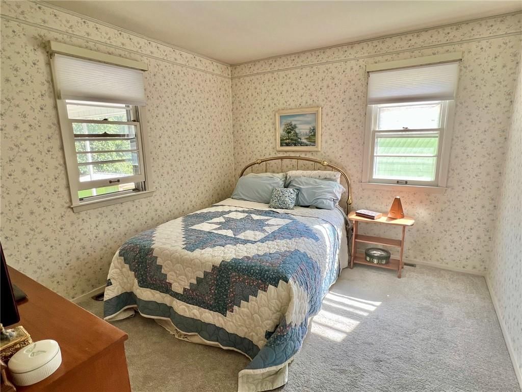 Photo 14 of 22 - 3913 S Spring Street, Independence, MO 64055