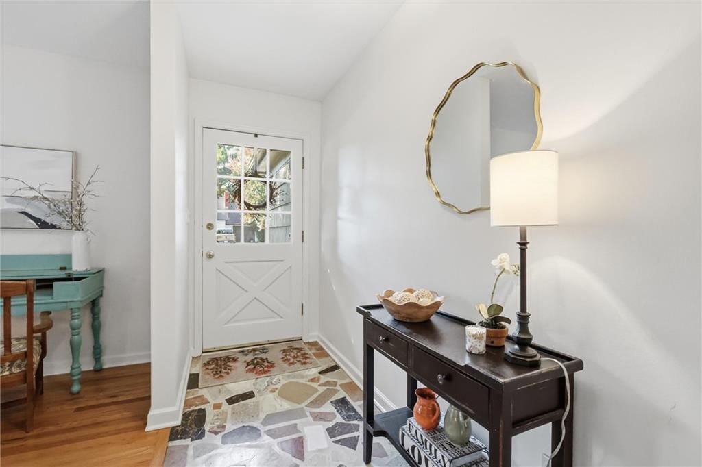 Photo 5 of 35 - 7622 W 96TH Terrace, Overland Park, KS 66212