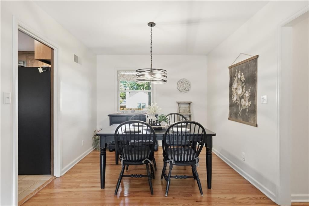 Photo 7 of 35 - 7622 W 96TH Terrace, Overland Park, KS 66212