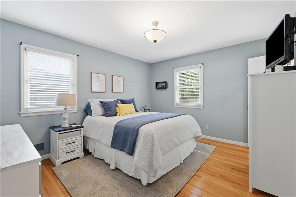 Photo 15 of 35 - 7622 W 96TH Terrace, Overland Park, KS 66212