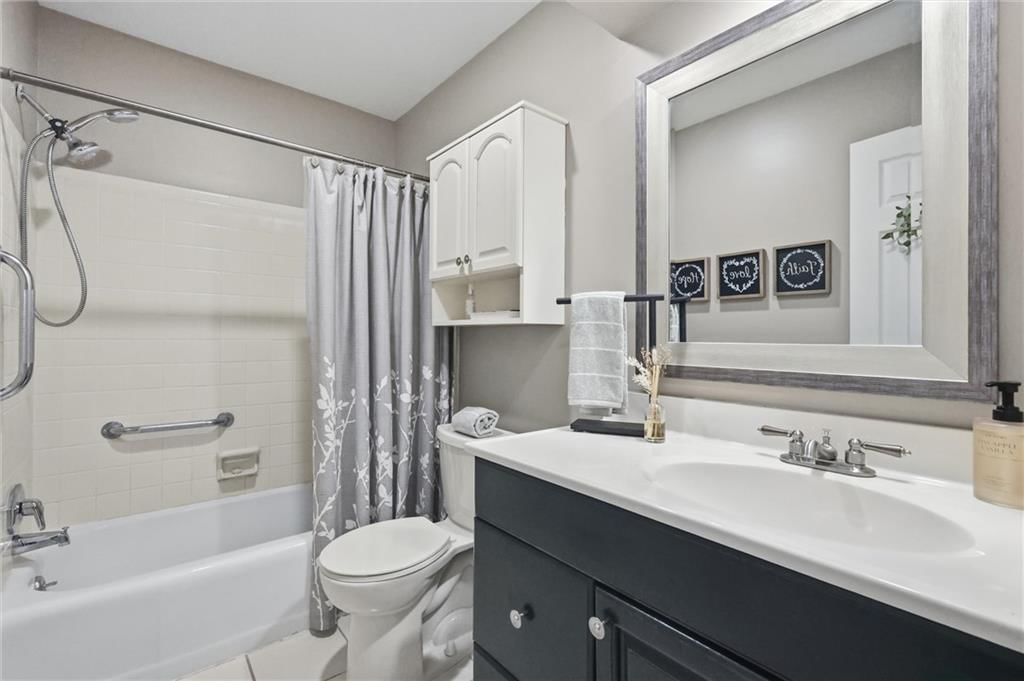 Photo 20 of 35 - 7622 W 96TH Terrace, Overland Park, KS 66212