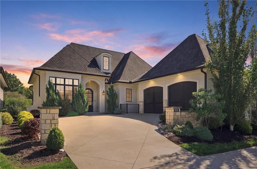 9341 Linden Reserve Drive, Prairie Village, KS: listing photo 3