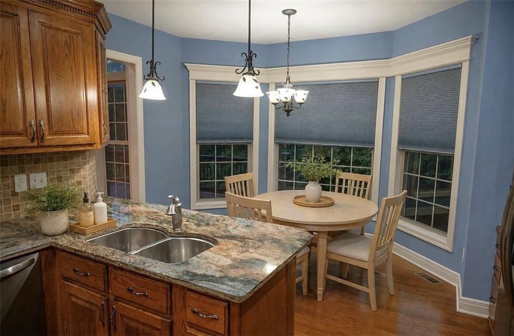 Breakfast nook at 907 Order No. 11, Freeman, MO 64746