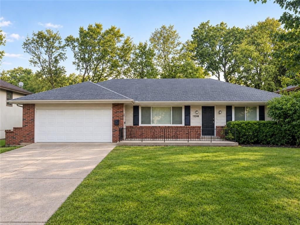 13248 Manchester Avenue, Grandview, MO