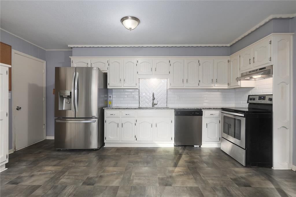 13248 Manchester Avenue, Grandview, MO: listing photo 2