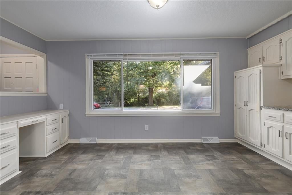 Photo 4 of 27 - 13248 Manchester Avenue, Grandview, MO 64030