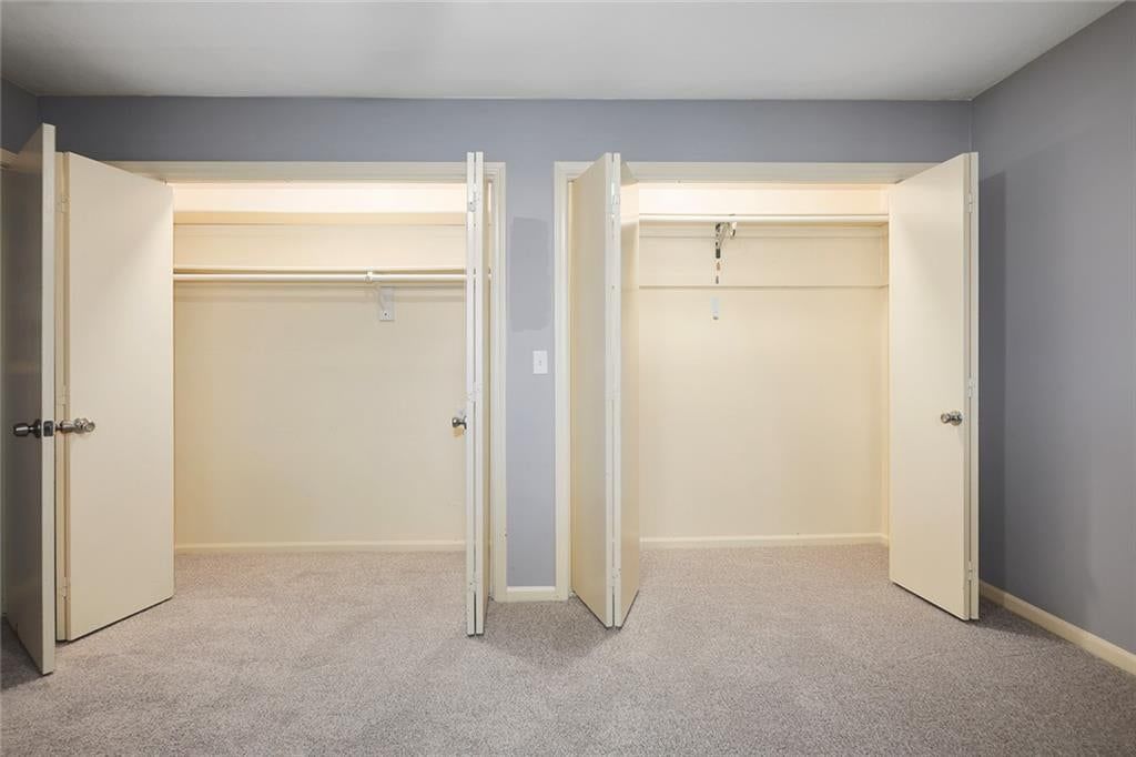 Photo 16 of 27 - 13248 Manchester Avenue, Grandview, MO 64030