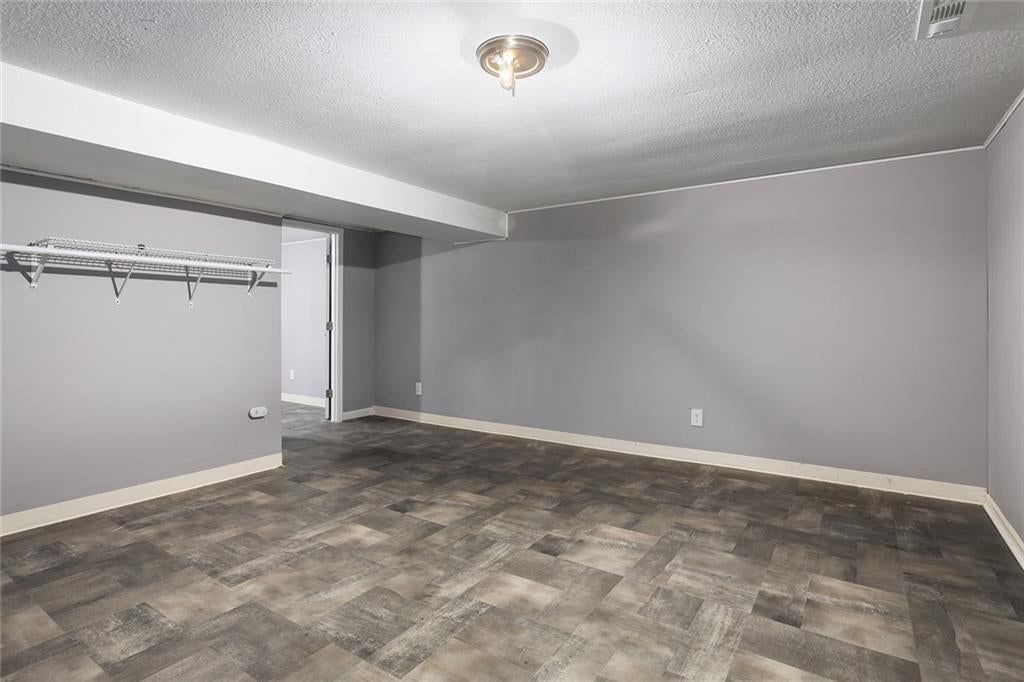 Photo 19 of 27 - 13248 Manchester Avenue, Grandview, MO 64030