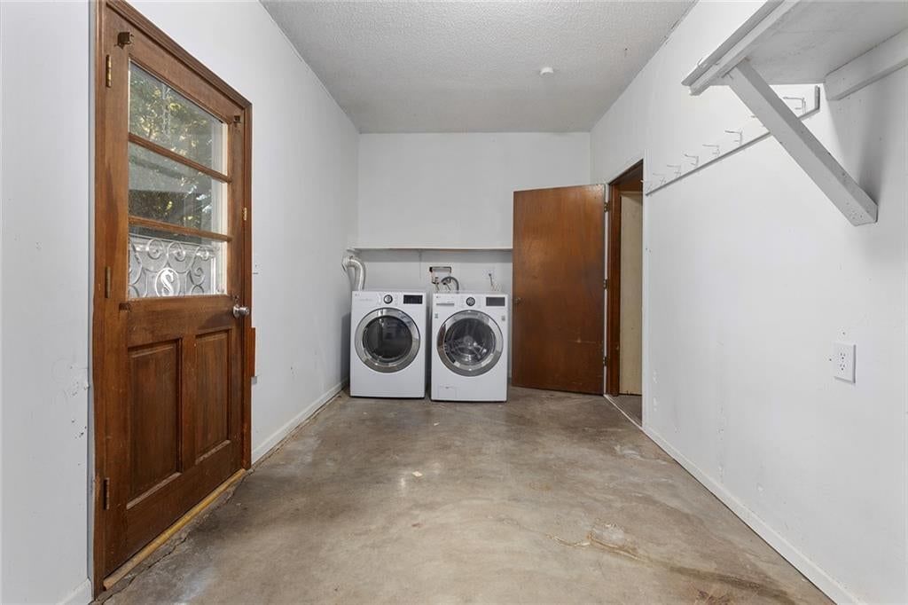 Photo 25 of 27 - 13248 Manchester Avenue, Grandview, MO 64030