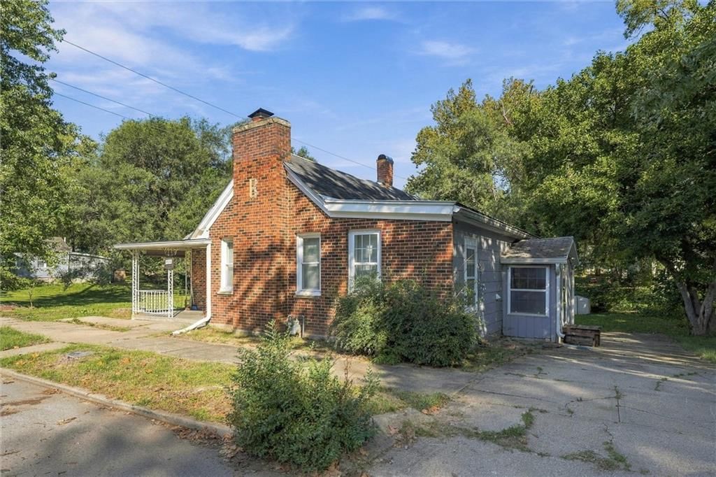 838 Ottawa Street, Leavenworth, KS: listing photo 3