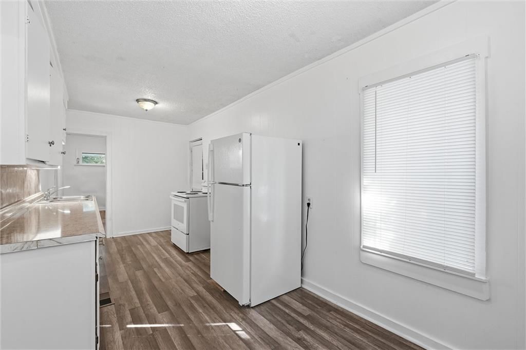 Photo 11 of 27 - 838 Ottawa Street, Leavenworth, KS 66048