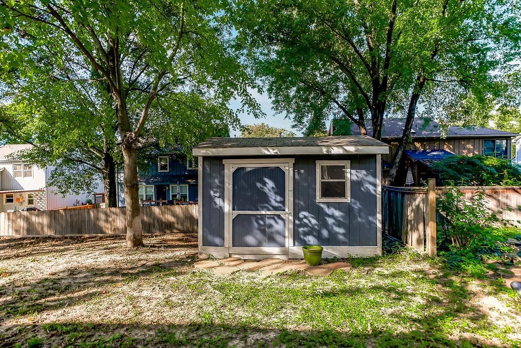 Photo 32 of 32 - 16110 W 82nd Place, Lenexa, KS 66219
