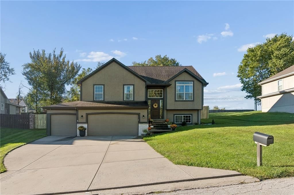 3517 NE 85th Terrace, Kansas City, MO: listing photo 3