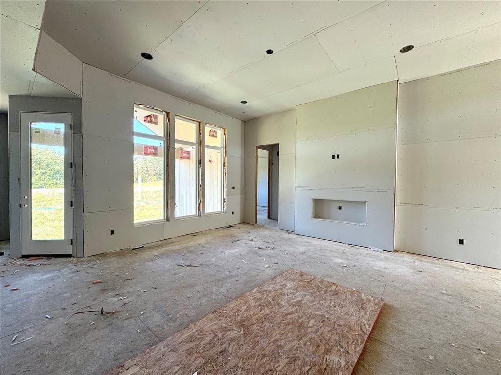 Photo 5 of 25 - 8404 NW 90th Terrace, Kansas City, MO 64153