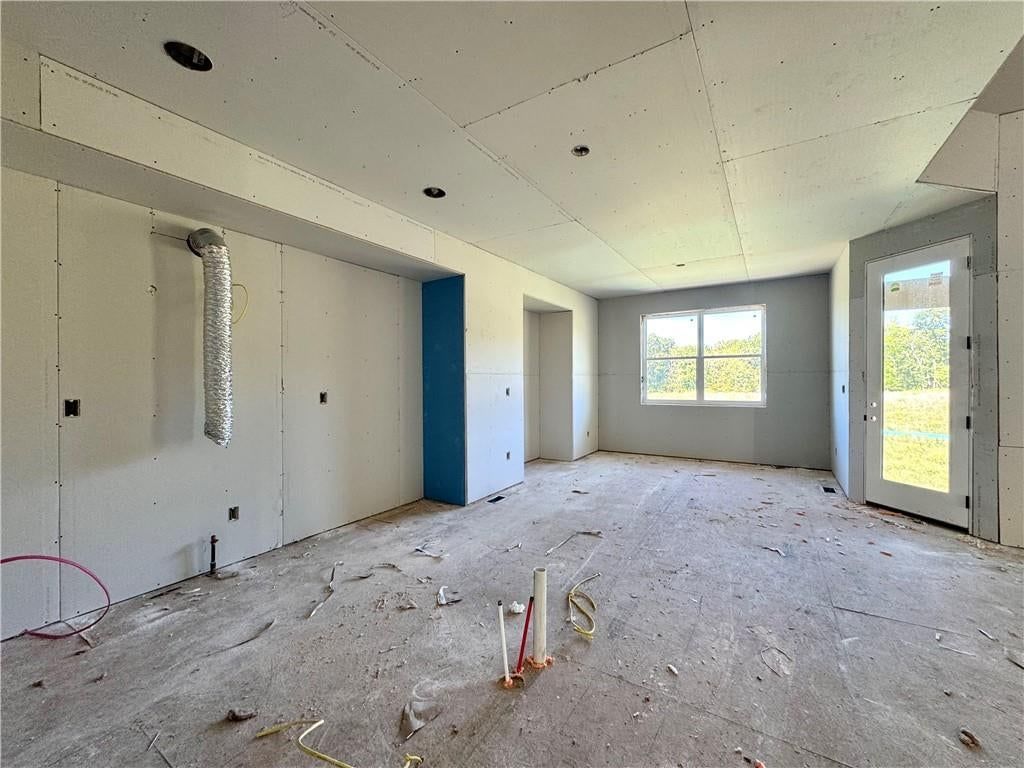 Photo 8 of 25 - 8404 NW 90th Terrace, Kansas City, MO 64153