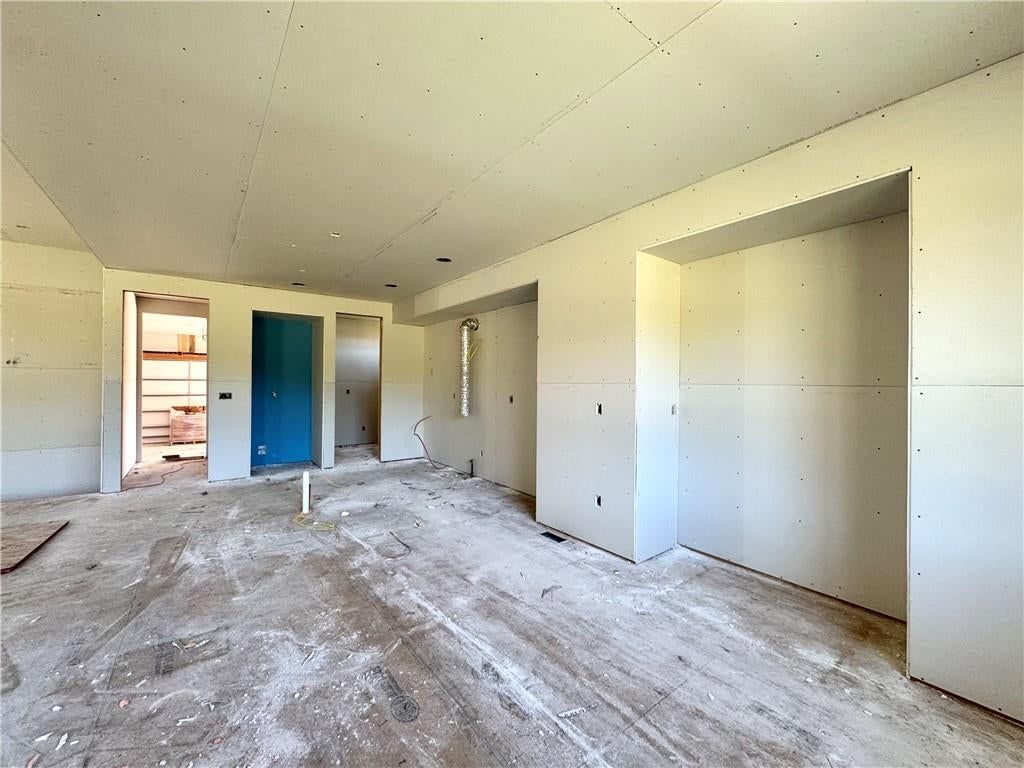 Photo 9 of 25 - 8404 NW 90th Terrace, Kansas City, MO 64153