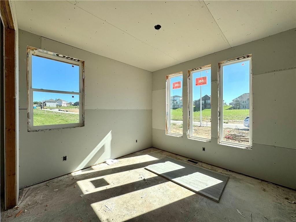 Photo 15 of 25 - 8404 NW 90th Terrace, Kansas City, MO 64153