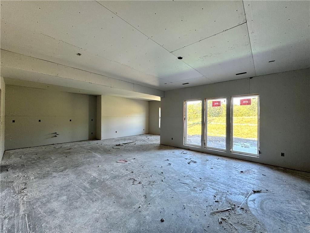 Photo 17 of 25 - 8404 NW 90th Terrace, Kansas City, MO 64153