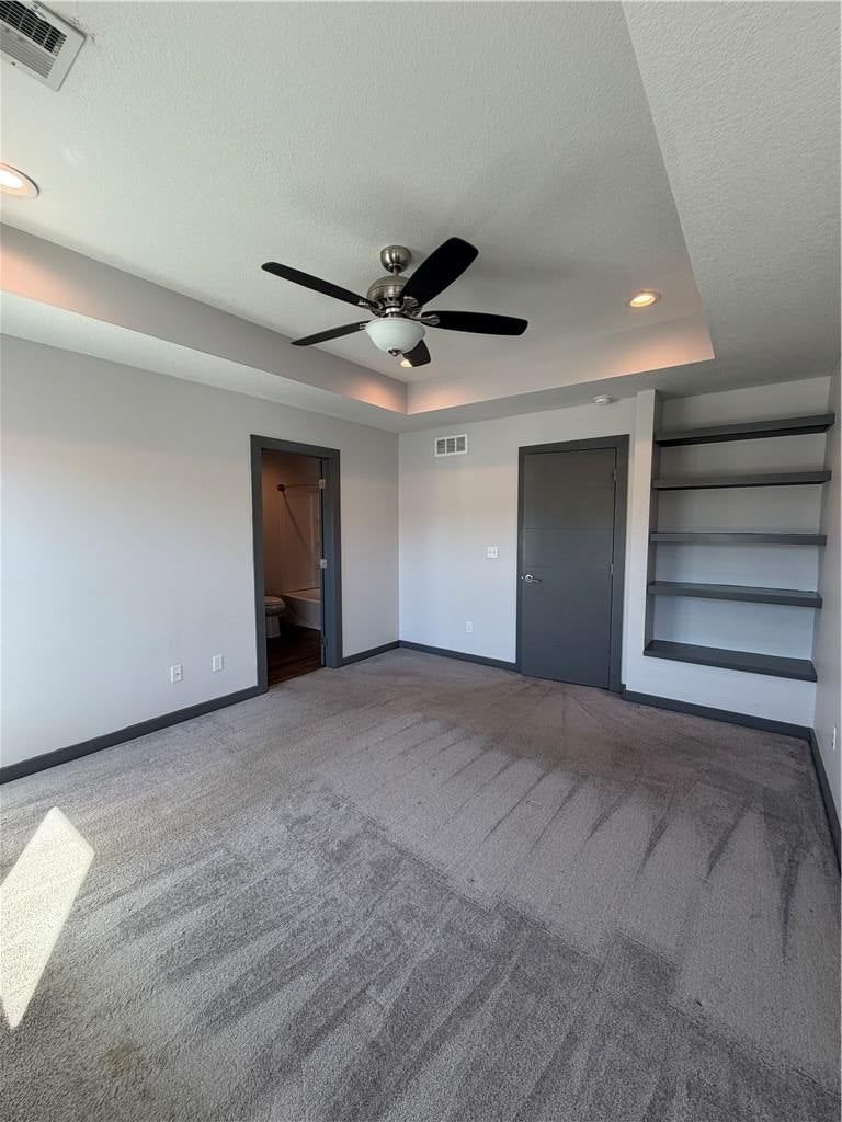 Photo 15 of 31 - 7624 N Mercier Court, Kansas City, MO 64118