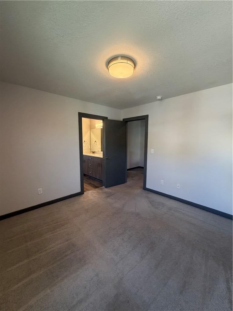 Photo 19 of 31 - 7624 N Mercier Court, Kansas City, MO 64118