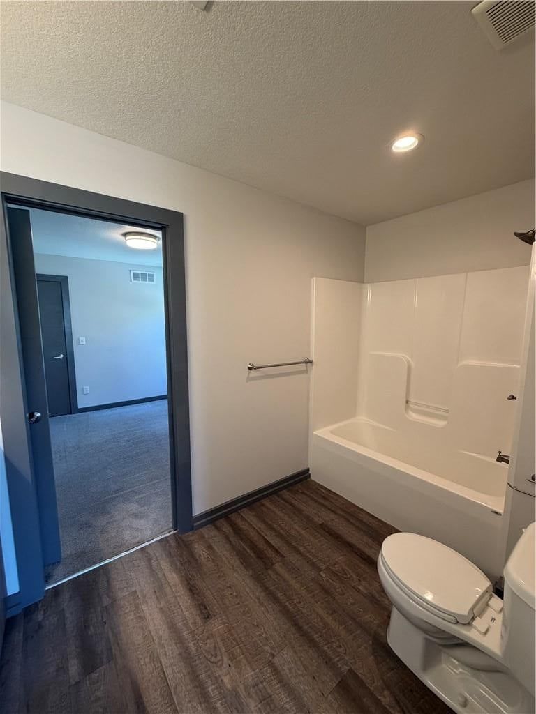 Photo 21 of 31 - 7624 N Mercier Court, Kansas City, MO 64118