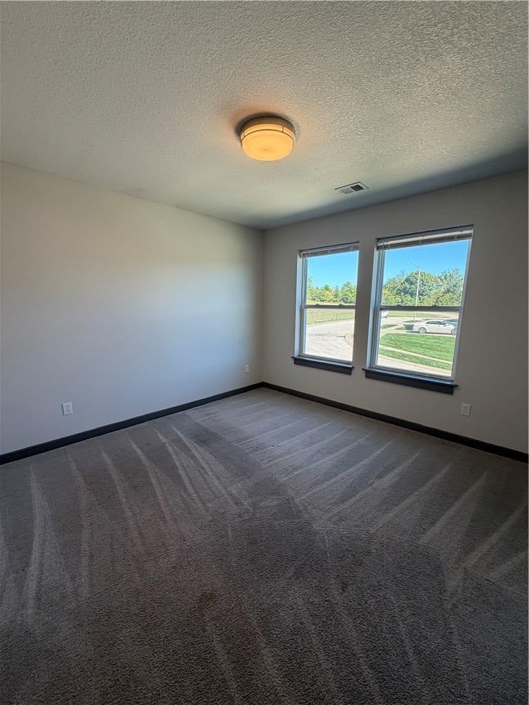 Photo 26 of 31 - 7624 N Mercier Court, Kansas City, MO 64118