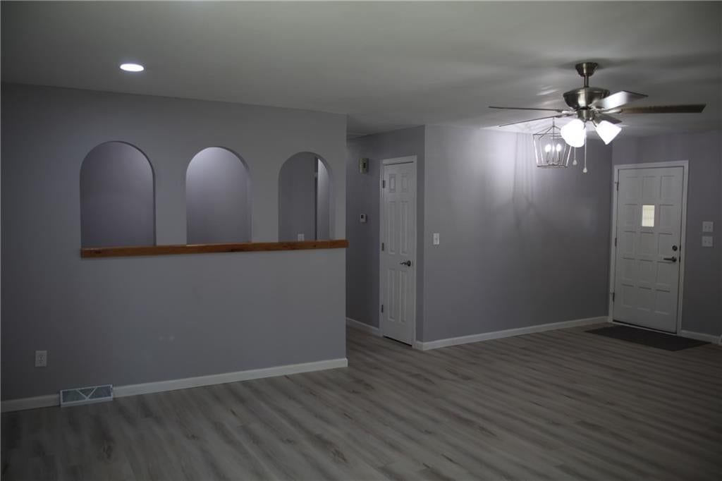 Photo 7 of 21 - 1101 SW 21st Street, Blue Springs, MO 64015