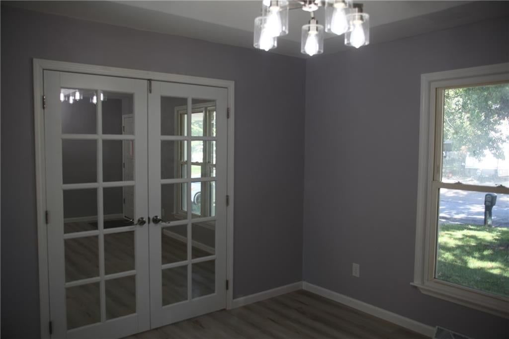 Photo 11 of 21 - 1101 SW 21st Street, Blue Springs, MO 64015