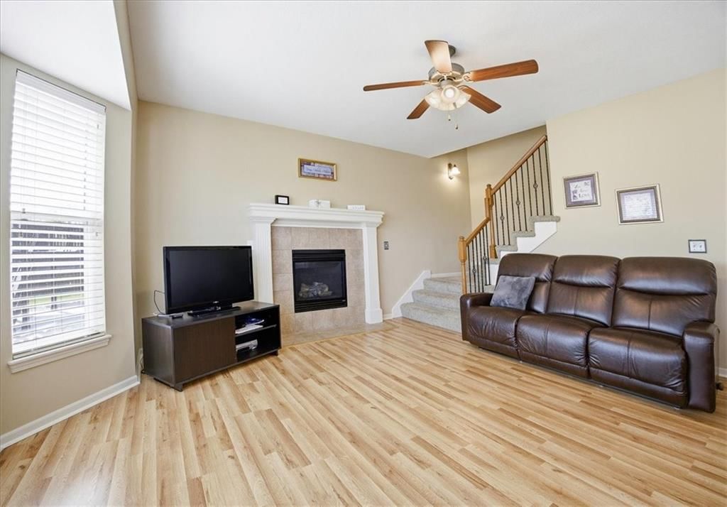 Photo 5 of 40 - 20117 E 24th Terr Court S, Independence, MO 64057
