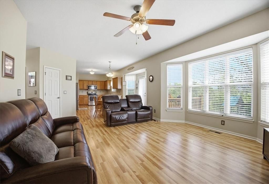 Photo 7 of 40 - 20117 E 24th Terr Court S, Independence, MO 64057