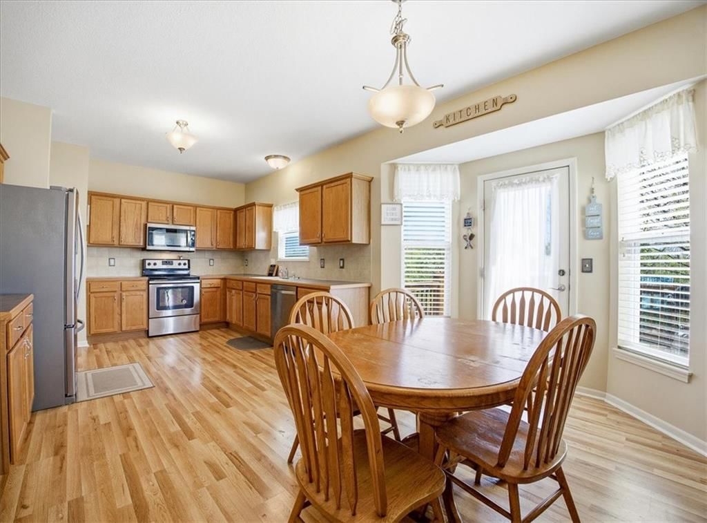 Breakfast nook at 20117 E 24th Terr Court S, Independence, MO 64057