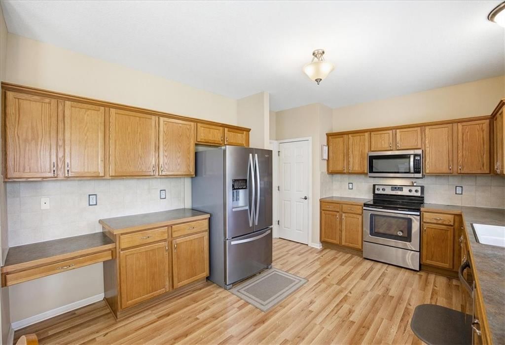 Photo 10 of 40 - 20117 E 24th Terr Court S, Independence, MO 64057