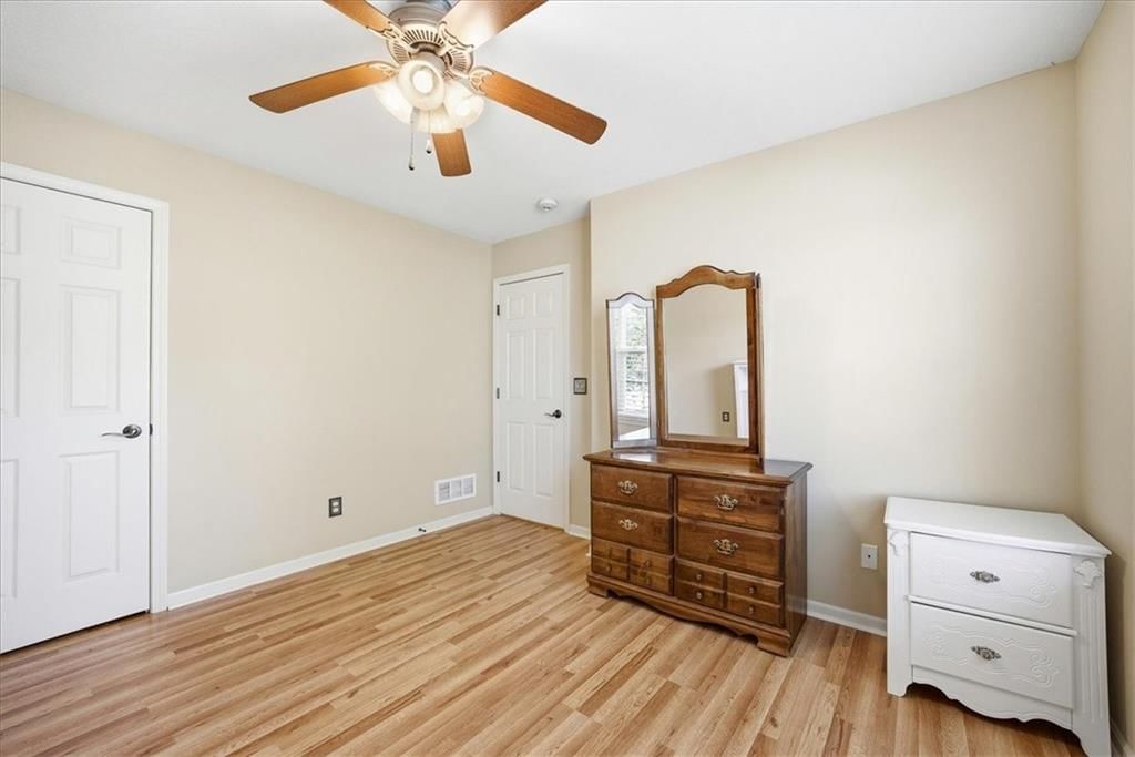 Photo 19 of 40 - 20117 E 24th Terr Court S, Independence, MO 64057