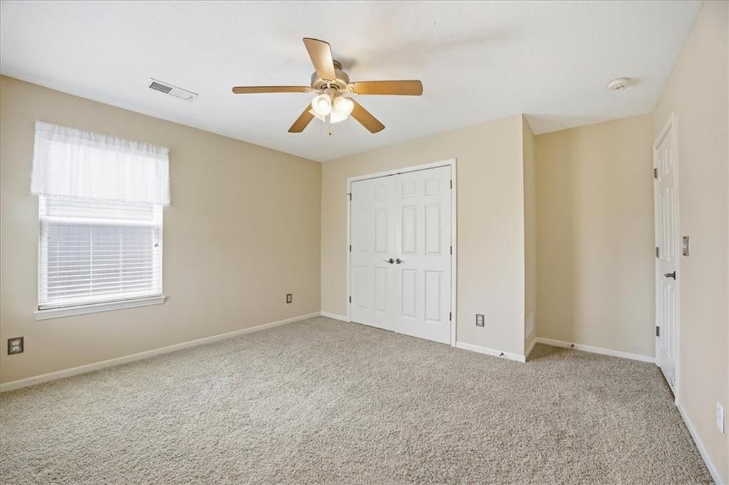 Photo 23 of 40 - 20117 E 24th Terr Court S, Independence, MO 64057