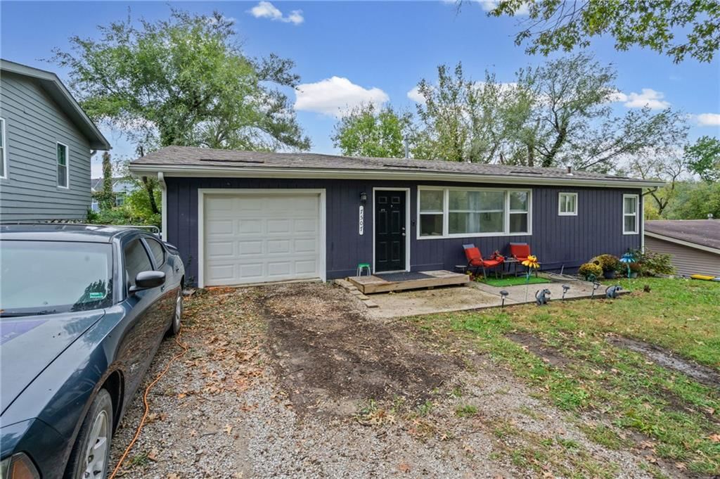 7507 E 85th Street, Kansas City, MO: listing photo 2