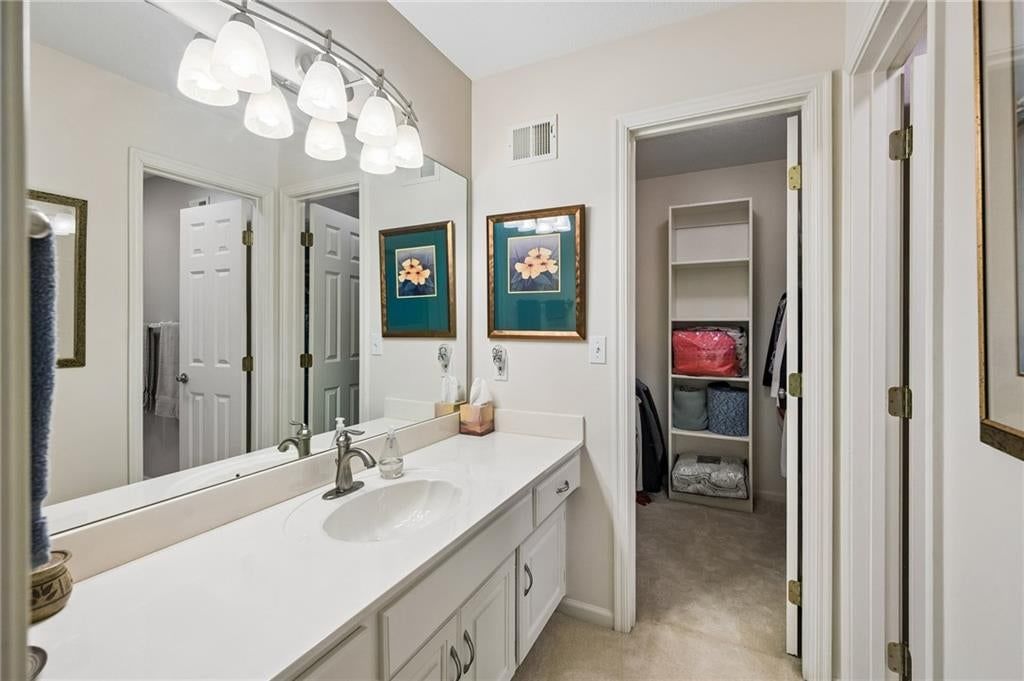 Photo 35 of 49 - 20405 W 98th Court, Lenexa, KS 66220