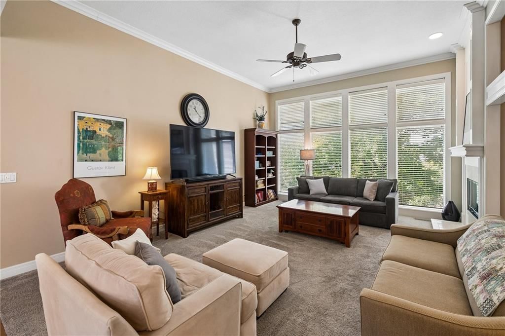 Tall ceilings, floor-to-ceiling windows and wall of windows at 20405 W 98th Court, Lenexa, KS 66220