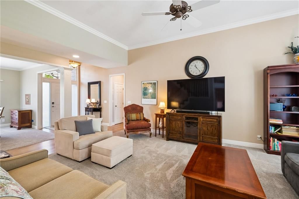 Photo 7 of 49 - 20405 W 98th Court, Lenexa, KS 66220