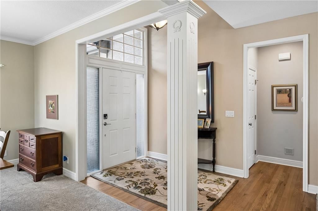 Photo 4 of 49 - 20405 W 98th Court, Lenexa, KS 66220